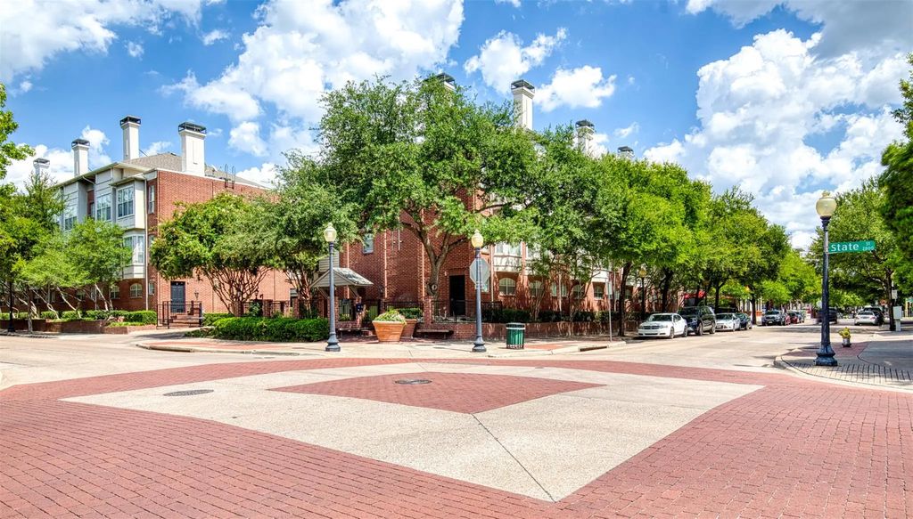 2902 State Street 11, Dallas