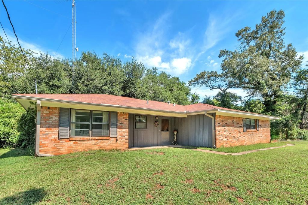 601 Vz County Road 4822, Chandler