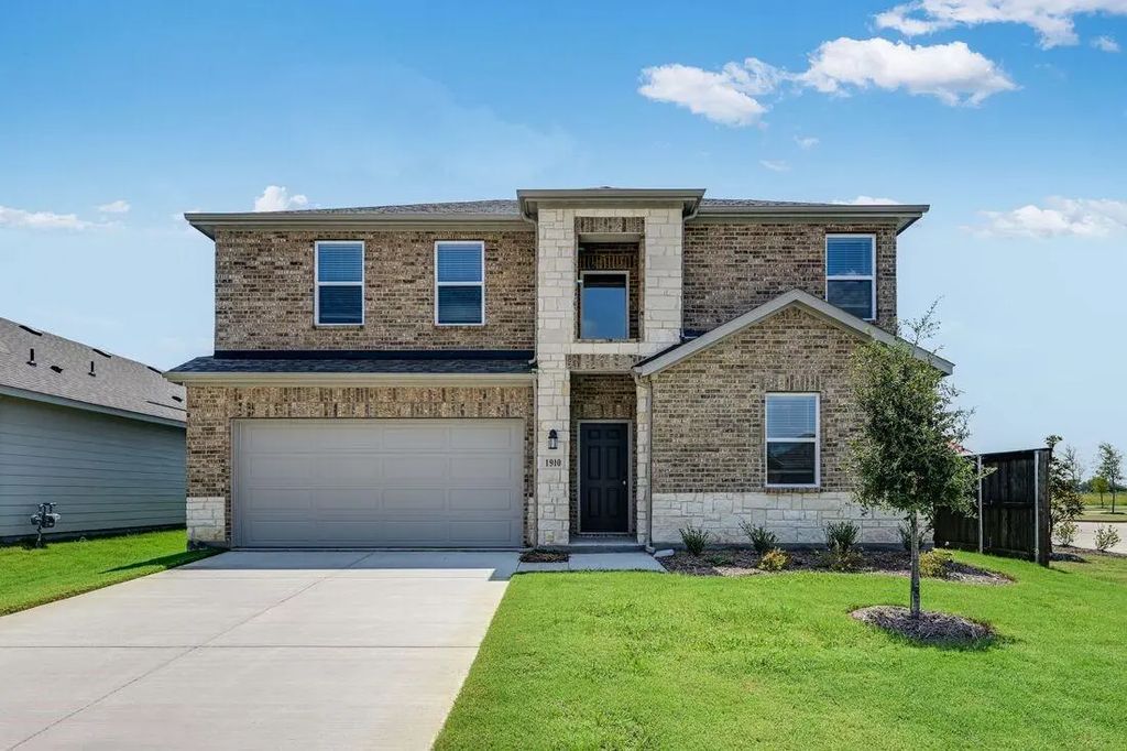1910 Coleto Road, Crandall