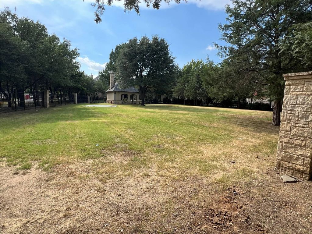1801 Millstream Court, Westlake