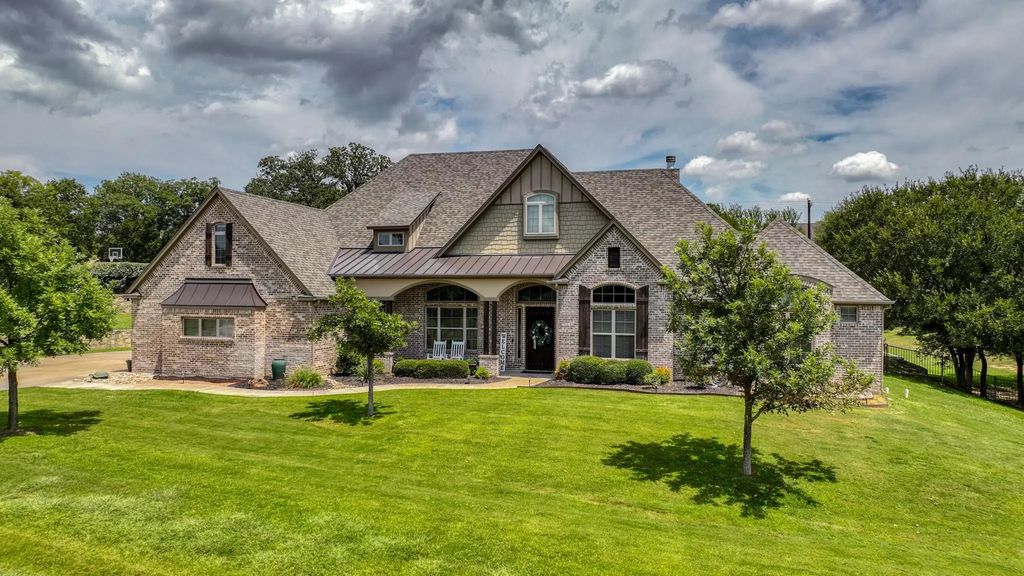 1413 Saratoga Lane, Aledo