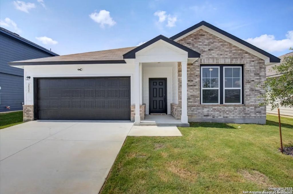 309 Jills Path, Seguin