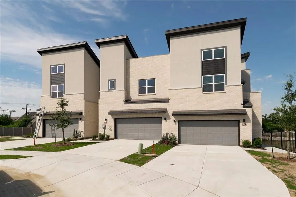 4334 Hebron Street, Irving