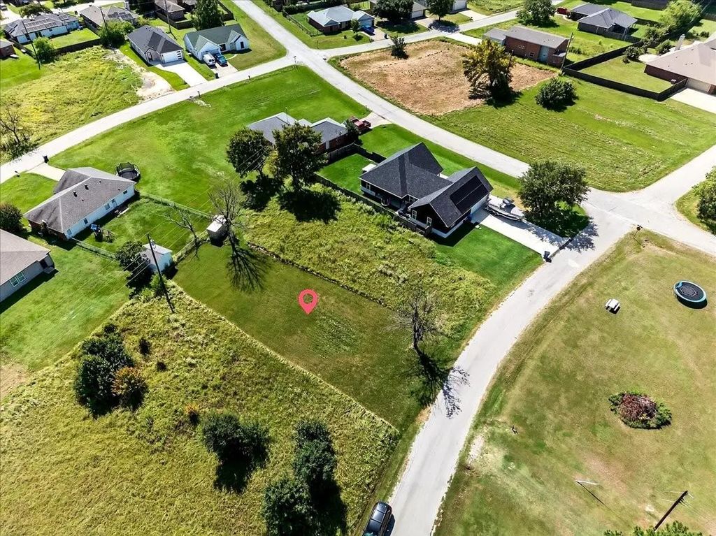 306 Rudder Road, Gun Barrel City