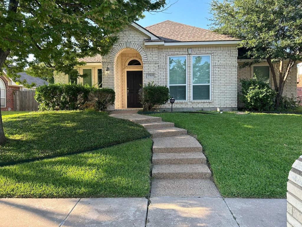 17819 Benchmark Drive, Dallas