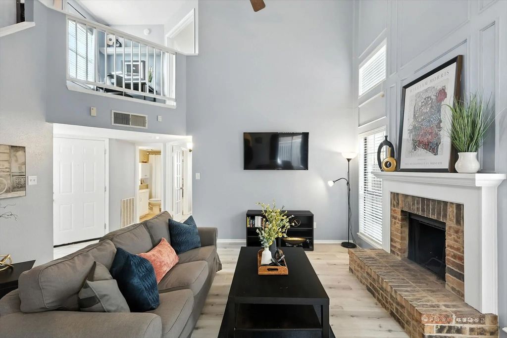 2869 Harbinger Lane, Dallas