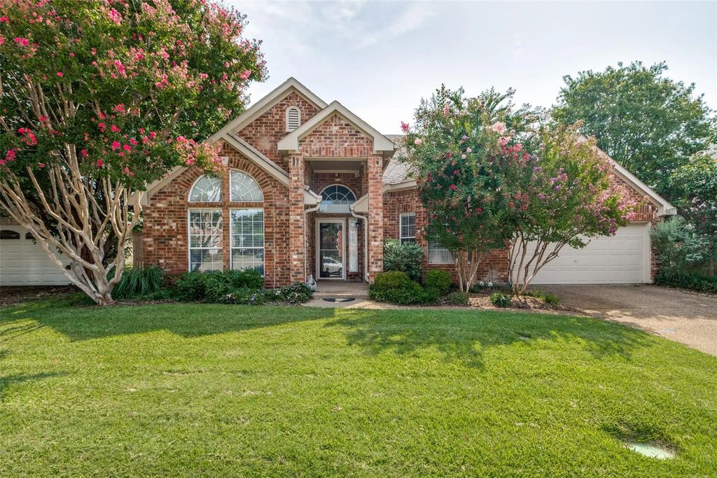 303 Eagle Point, McKinney