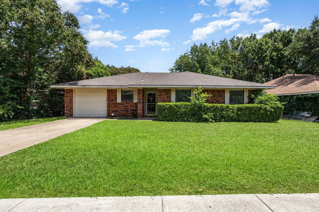 5014 Brookhollow Drive, Sachse