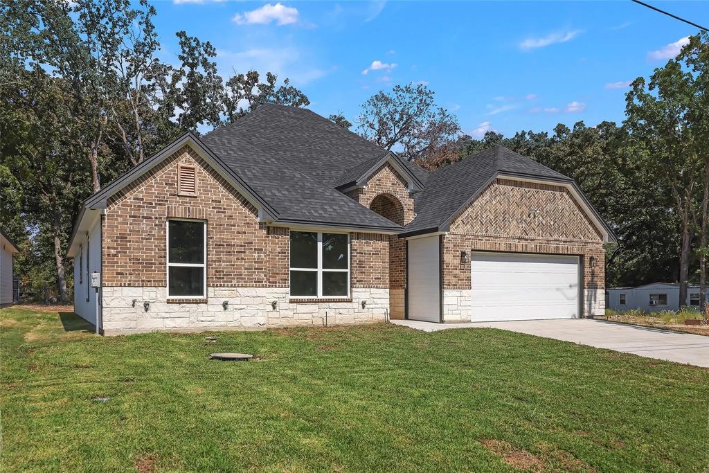 11298 Cedar Drive, Mabank