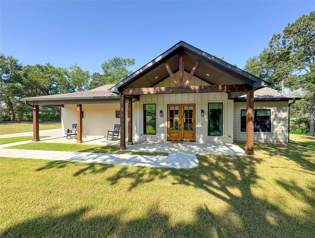 1513 Desvoignes Road, Denison