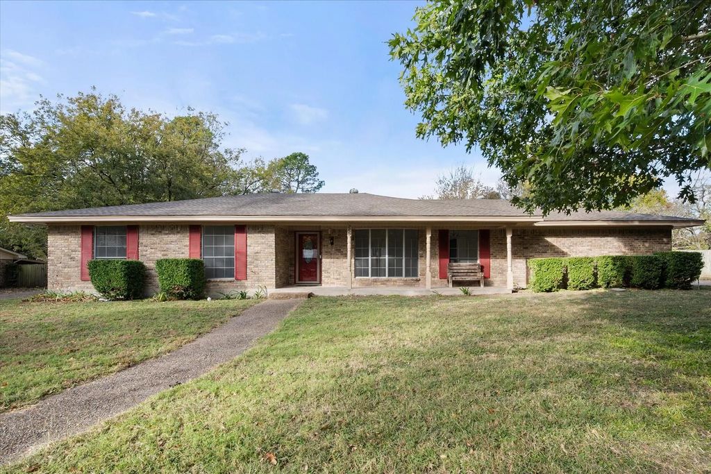 2812 Winfield Drive, Corsicana