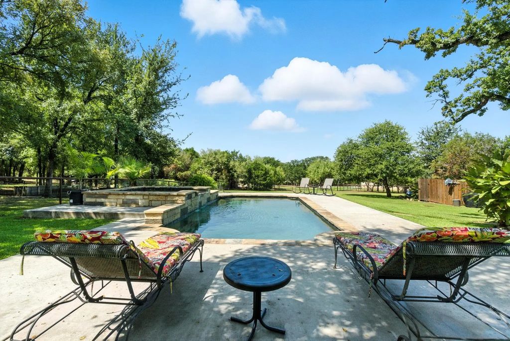 1030 Rio Grande Way, Weatherford