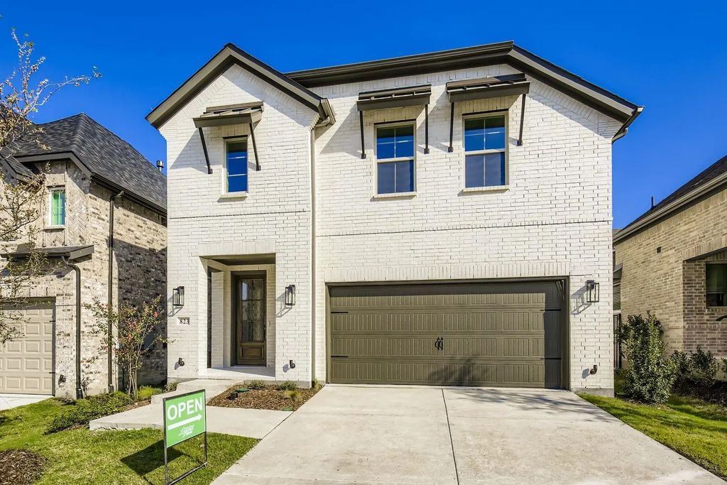 823 Trailing Vine Way, Lavon