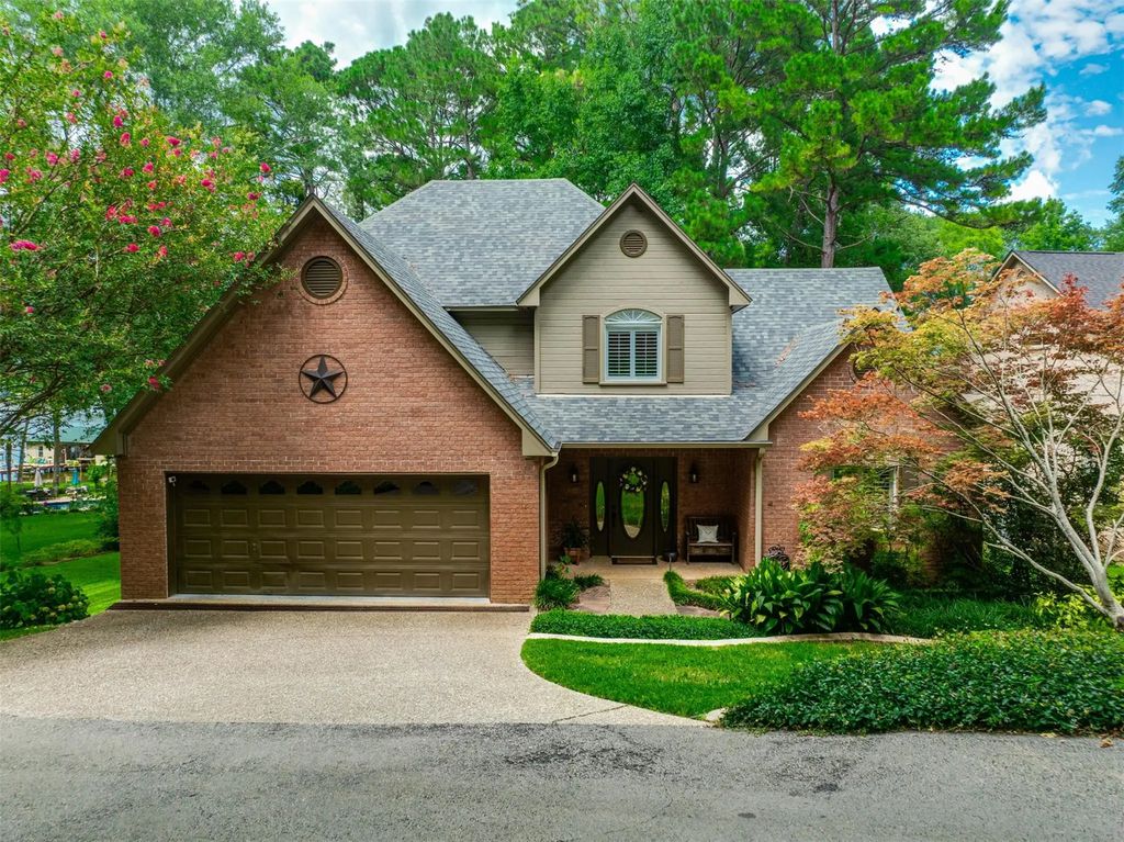 15888 Treasure Cove, Bullard