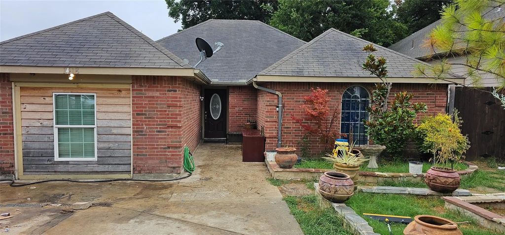 1418 Exeter Avenue, Dallas