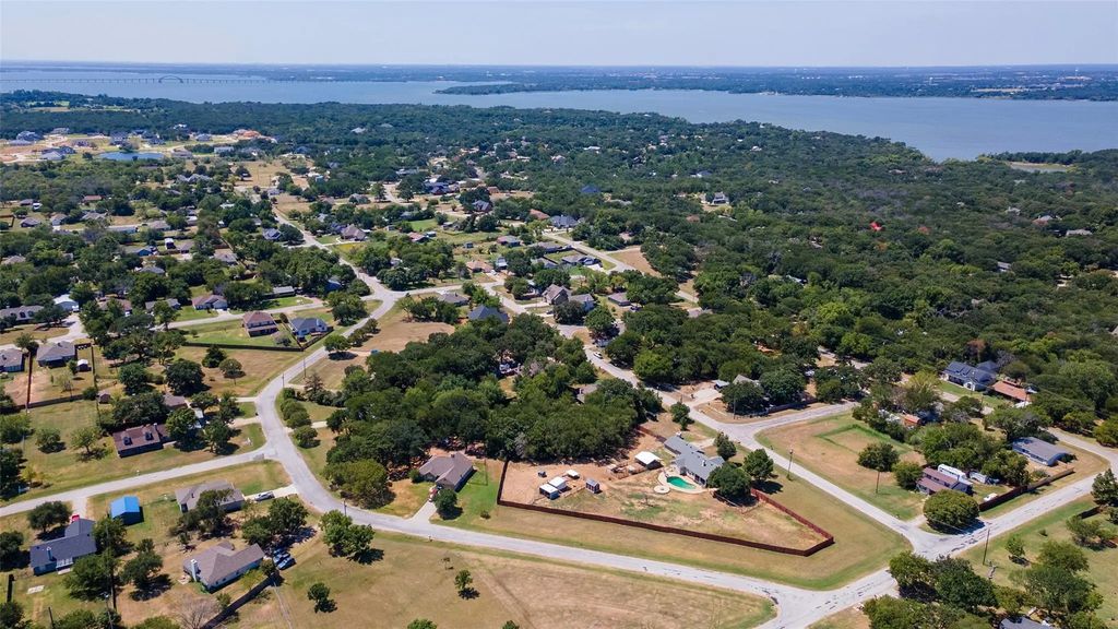 117 Buckboard Drive, Oak Point