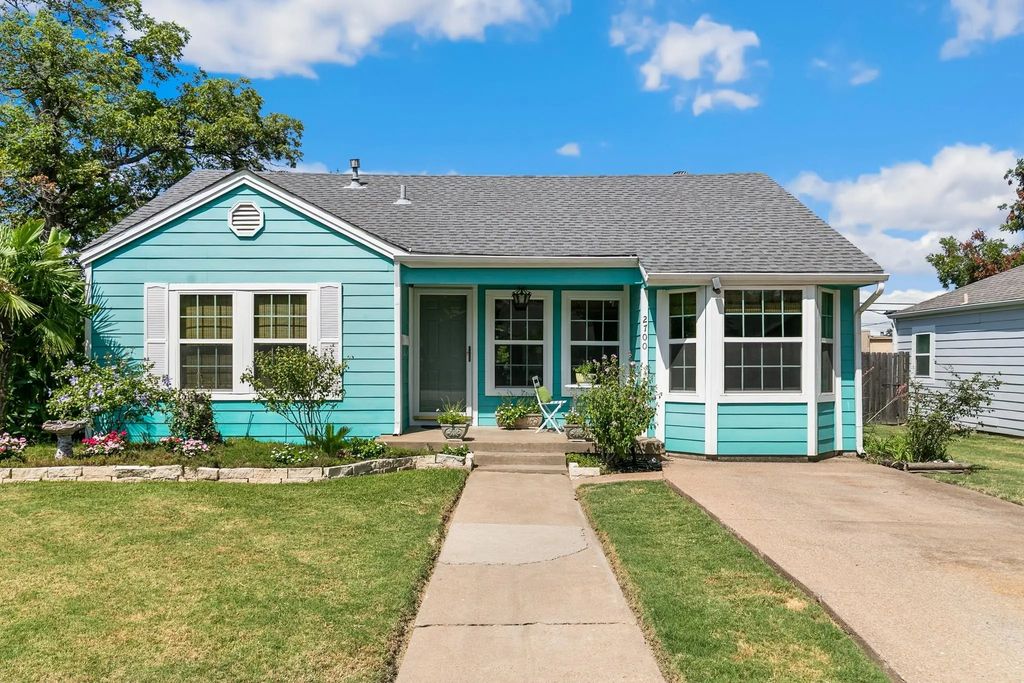 2700 Ryan Avenue, Fort Worth
