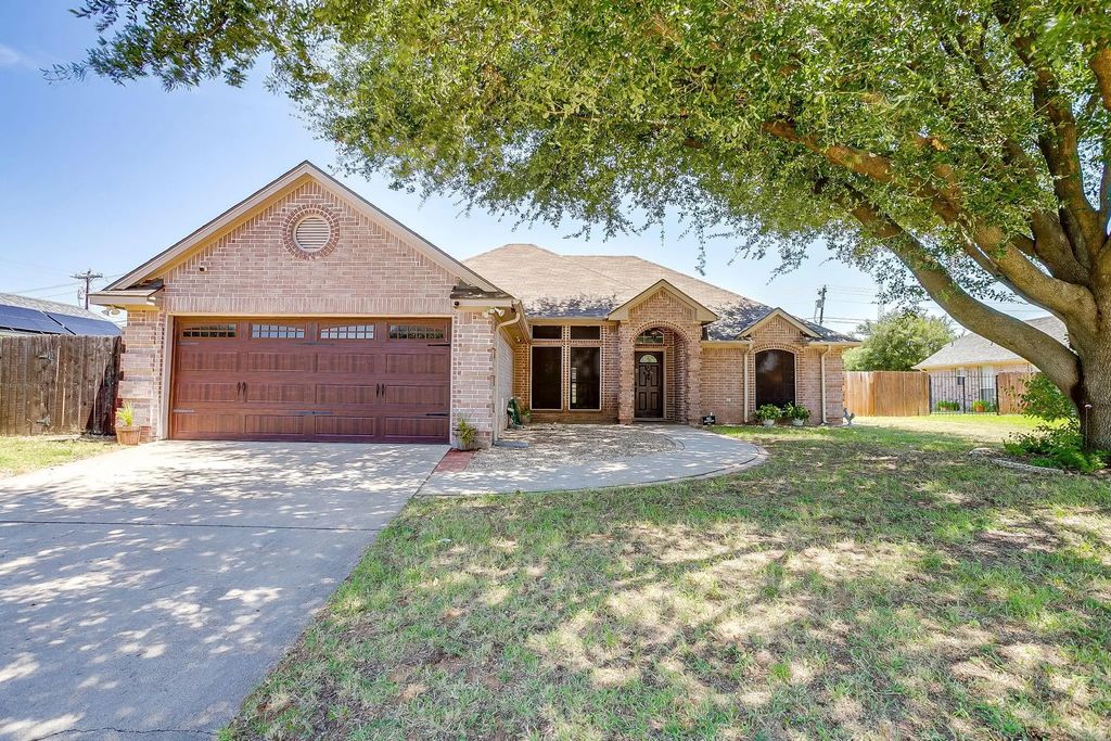 1029 Calinco Drive, Granbury