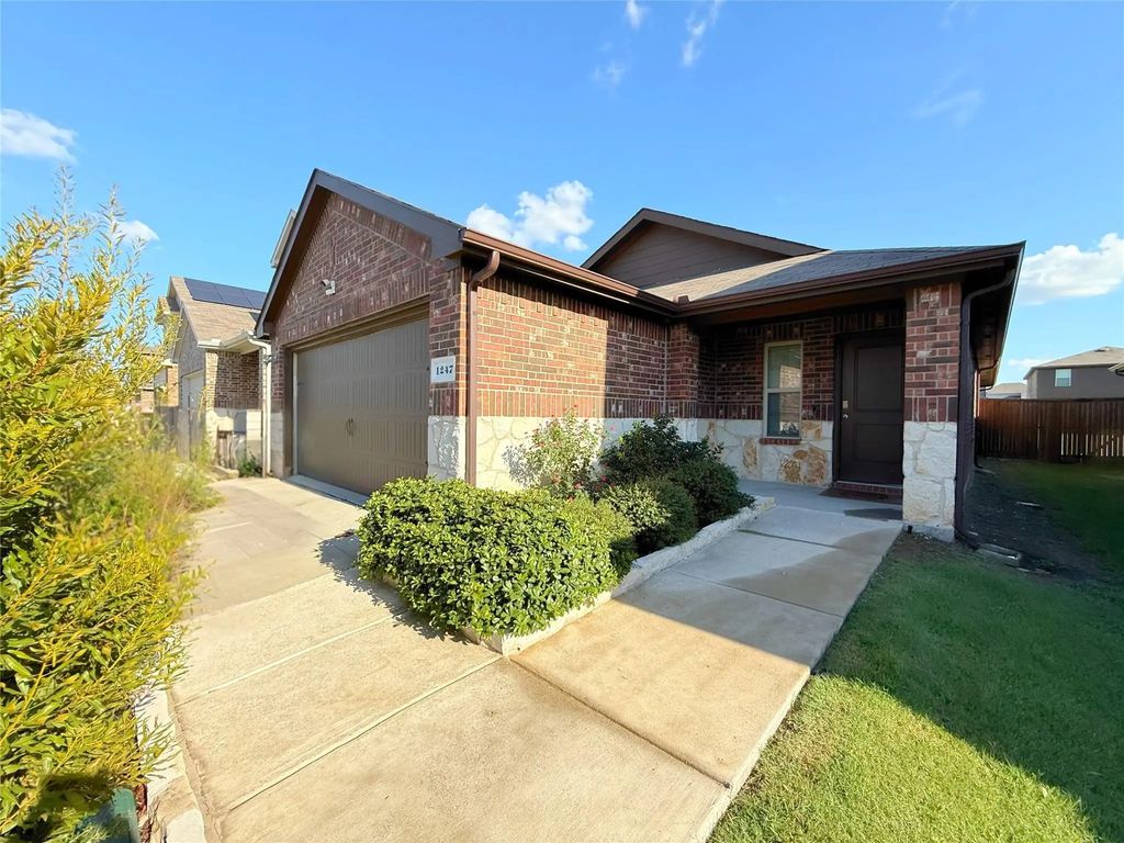 1247 Delmita Drive, Forney