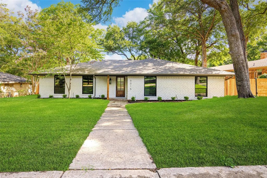 9015 Vinewood Drive, Dallas