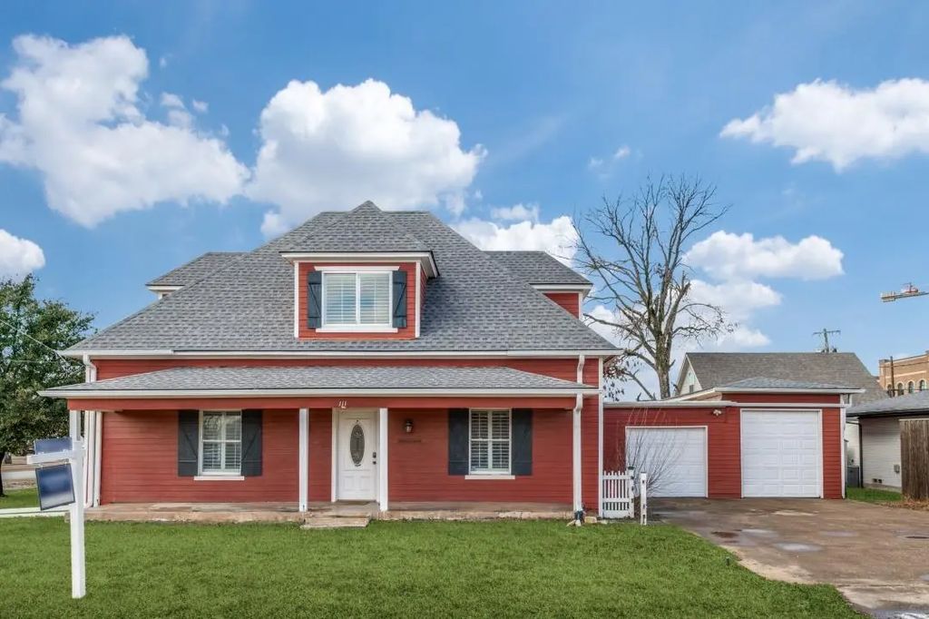 111 S Ohio Street, Celina