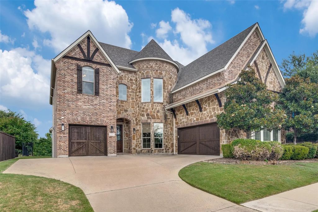 794 Featherstone Drive, Rockwall