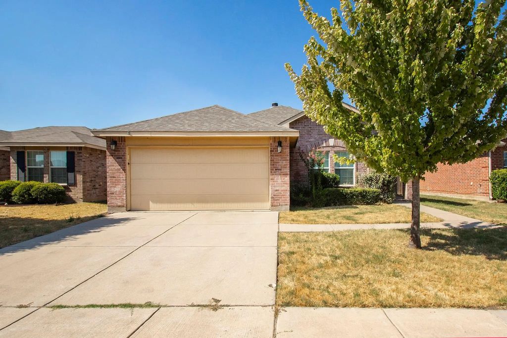 5708 Talons Crest Circle, Fort Worth