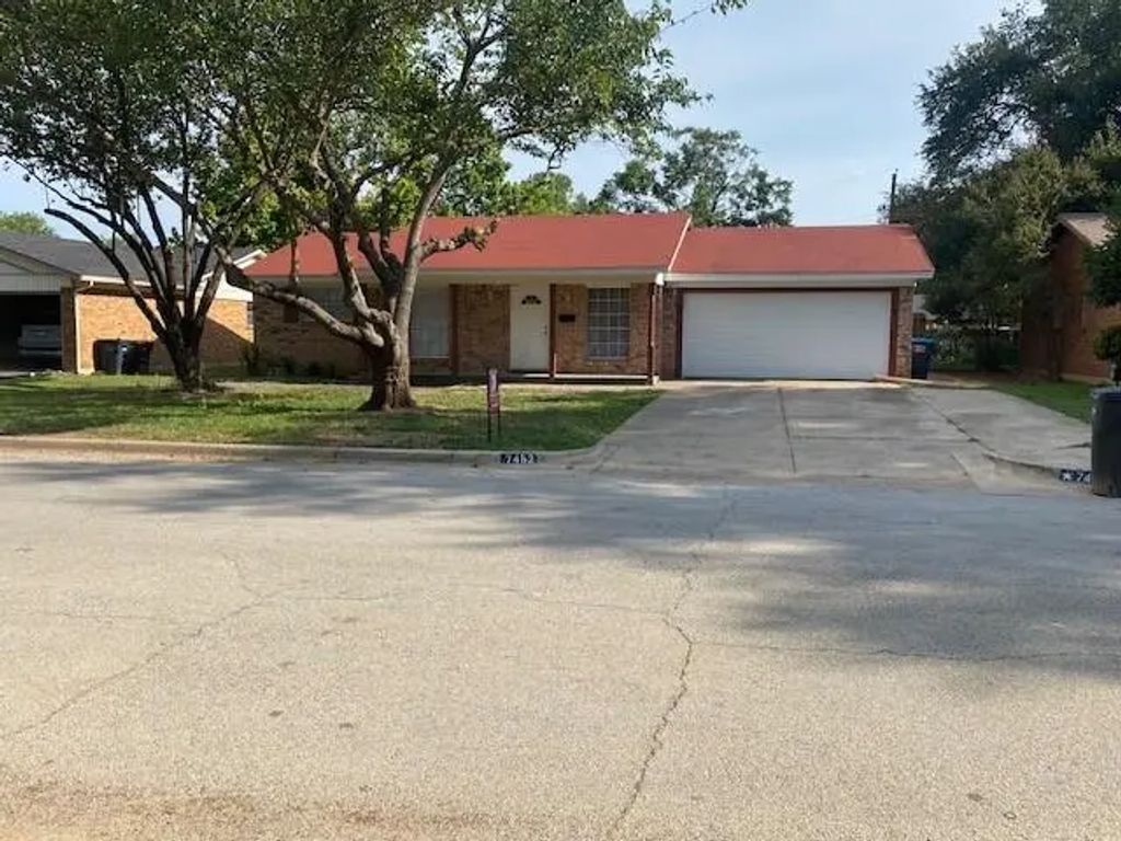 7452 Beaty Street, Fort Worth