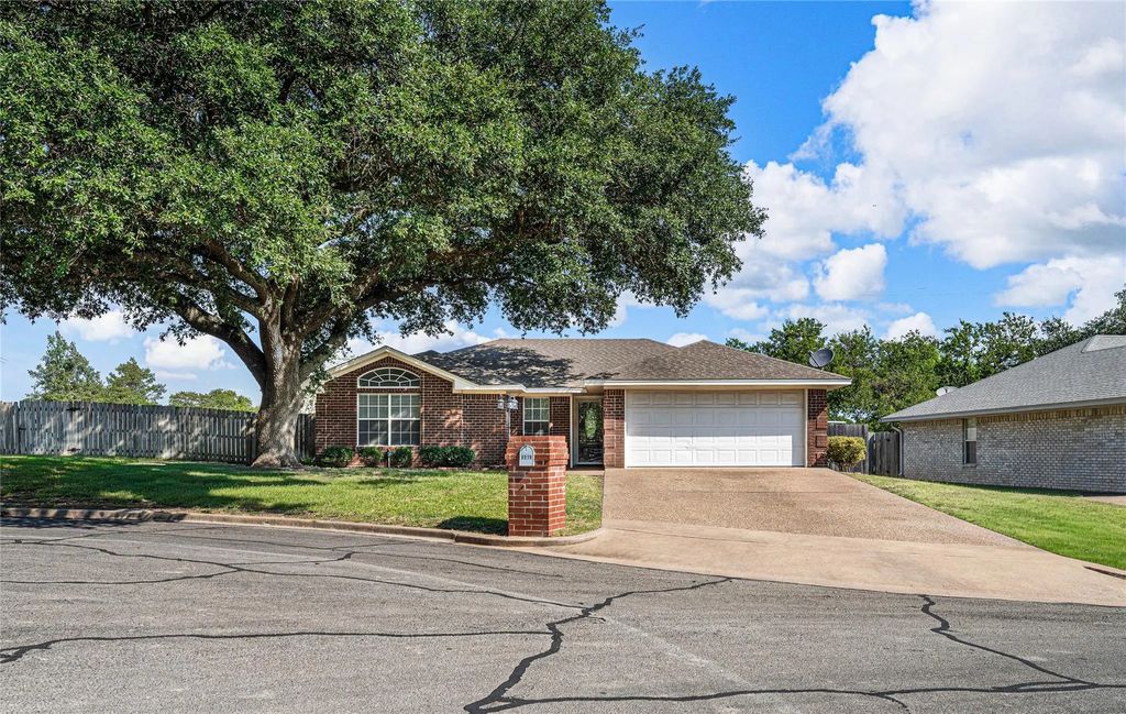 9519 Reno Drive, Waco