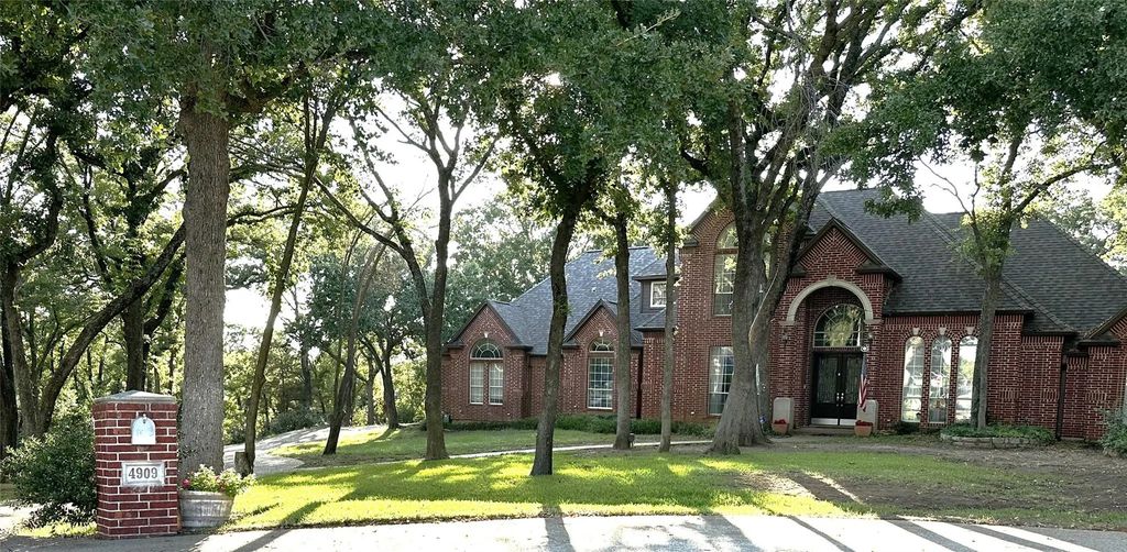 4909 Harbor Court, Flower Mound
