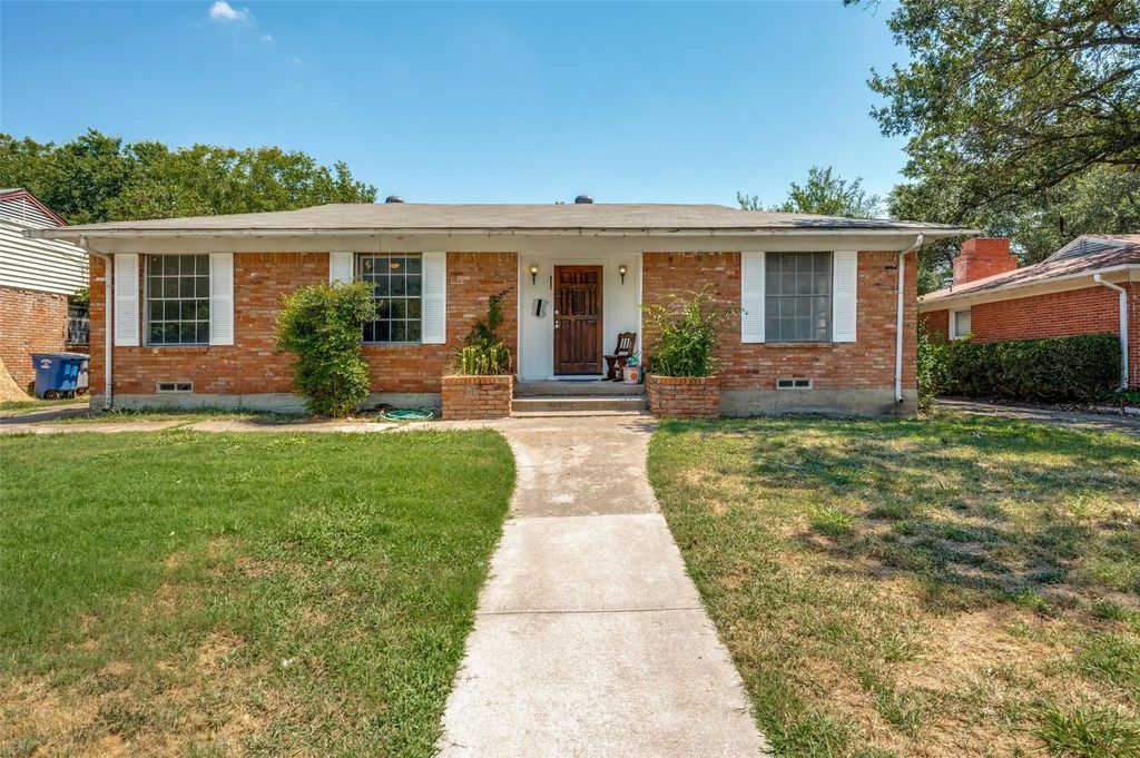 10828 Channel Drive, Dallas