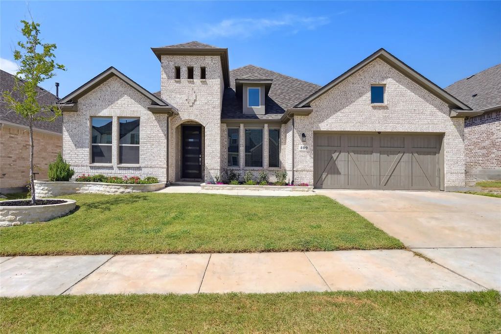 409 Piedmont Drive, Oak Point