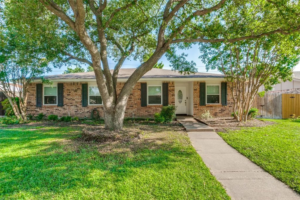 1617 Spanish Trail, Plano
