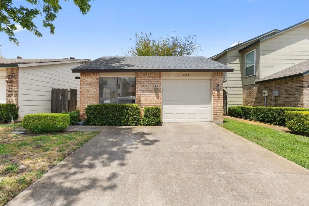 2853 Capella Circle, Garland