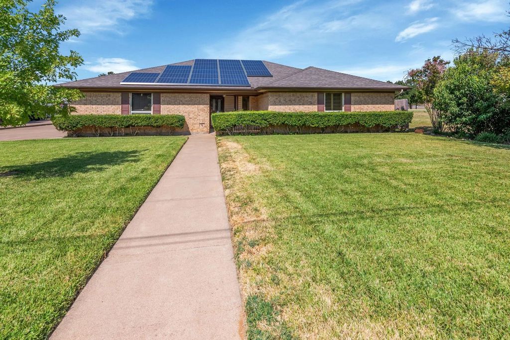 1337 Yates Drive, Hurst
