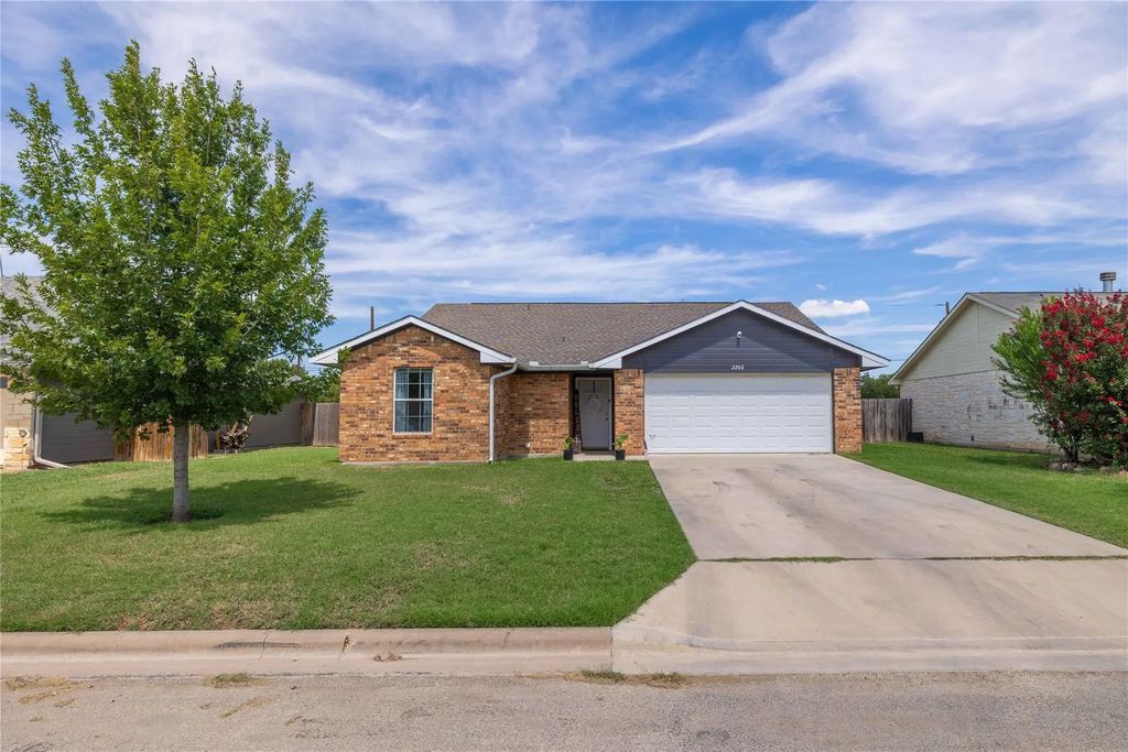 2206 8th Street, Brownwood