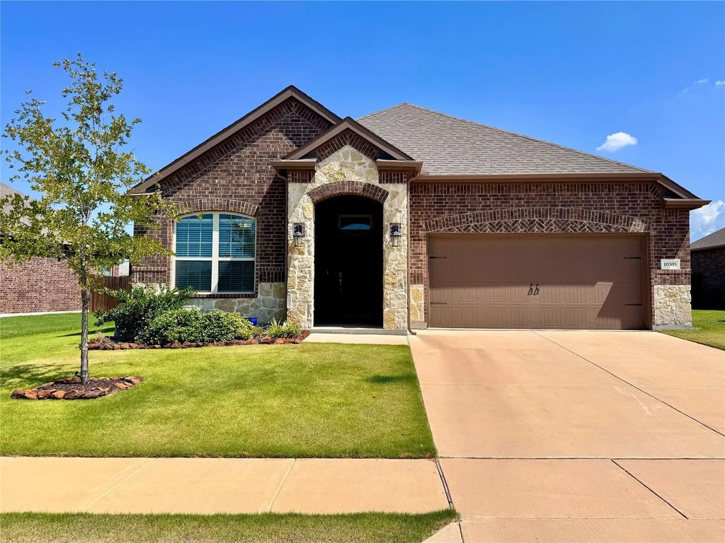 10305 Klondike Lane, Aubrey