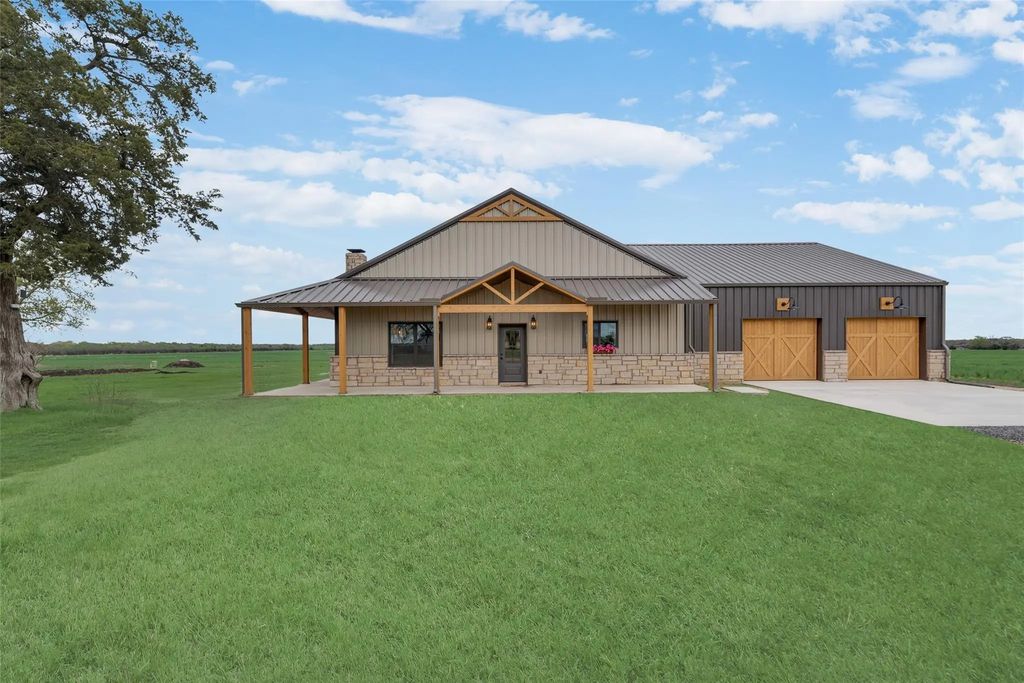 160 Quail Run Court, Decatur