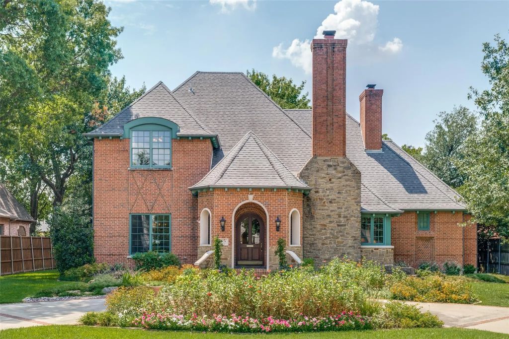 6470 Aberdeen Avenue, Dallas