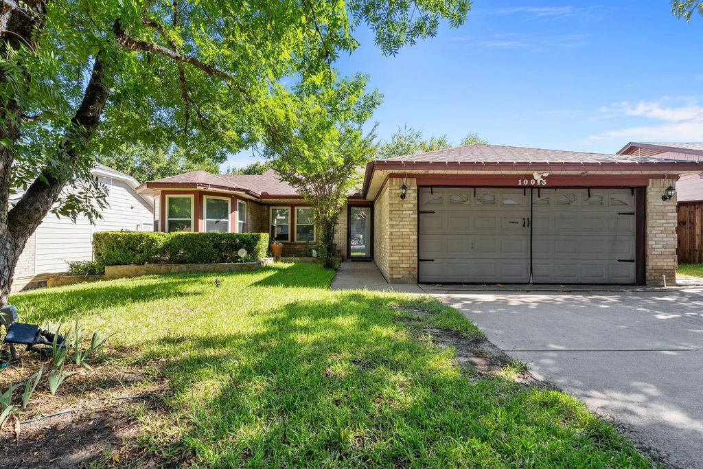 10013 N Suttonwood Drive, Fort Worth