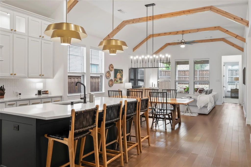 2645 Basswood Drive, Northlake