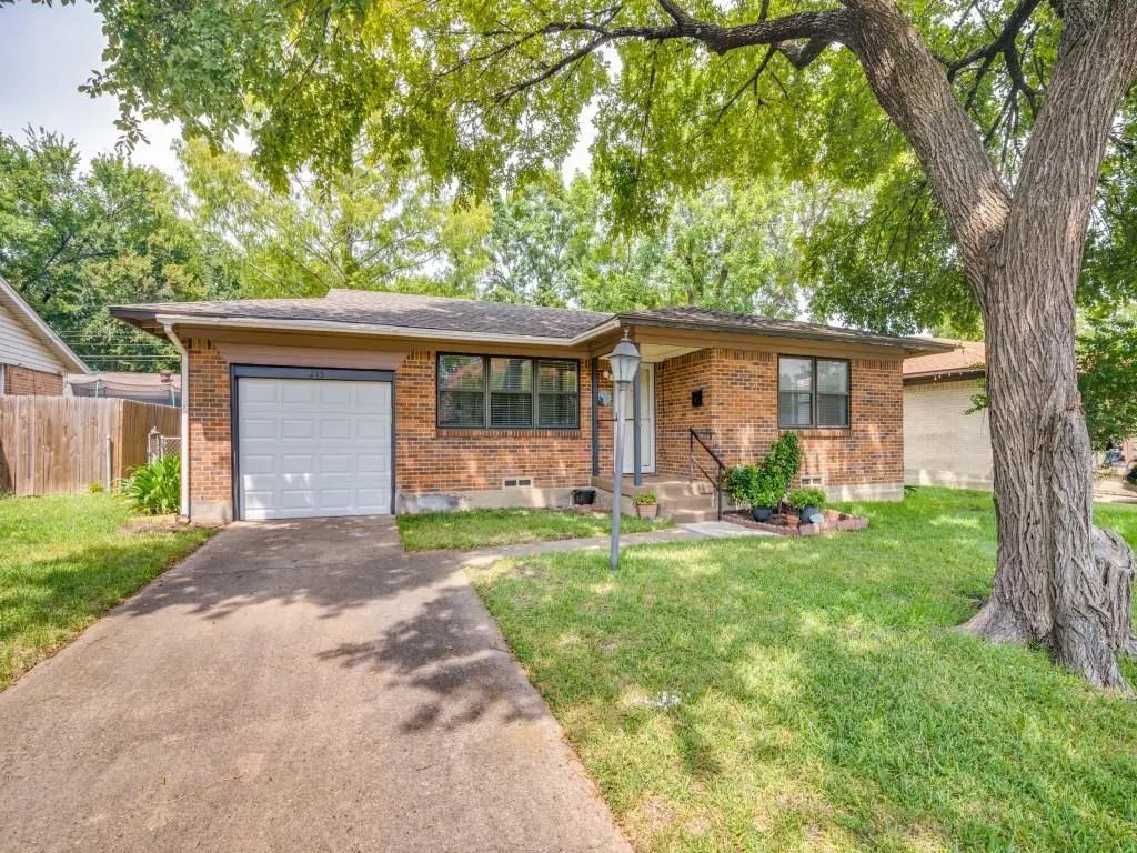 215 E Rio Grande Street, Garland