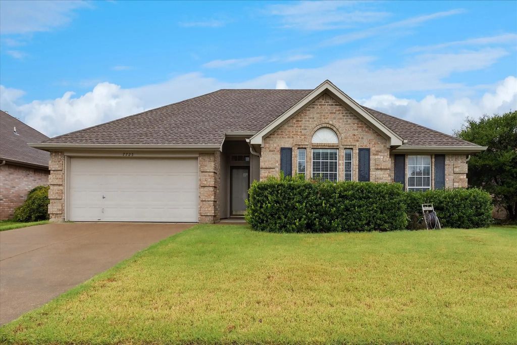 7725 Pear Tree Lane, Watauga