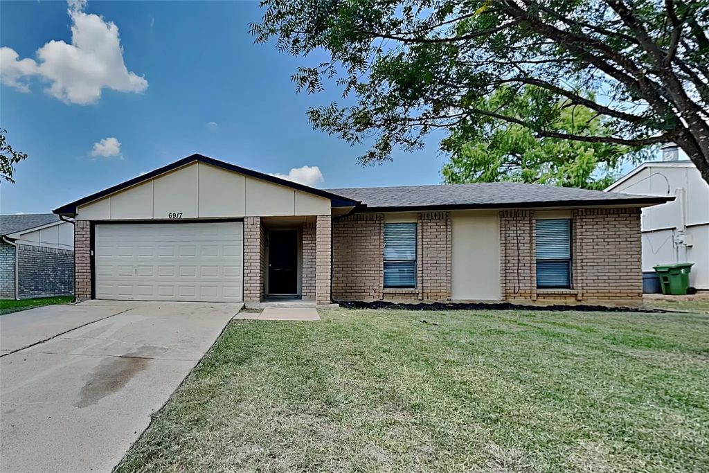 6917 Glenwood Drive, North Richland Hills
