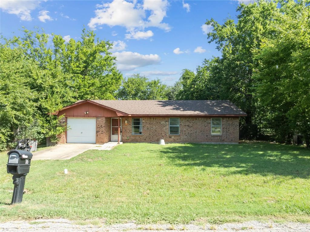 705 Burnett Street, Wills Point