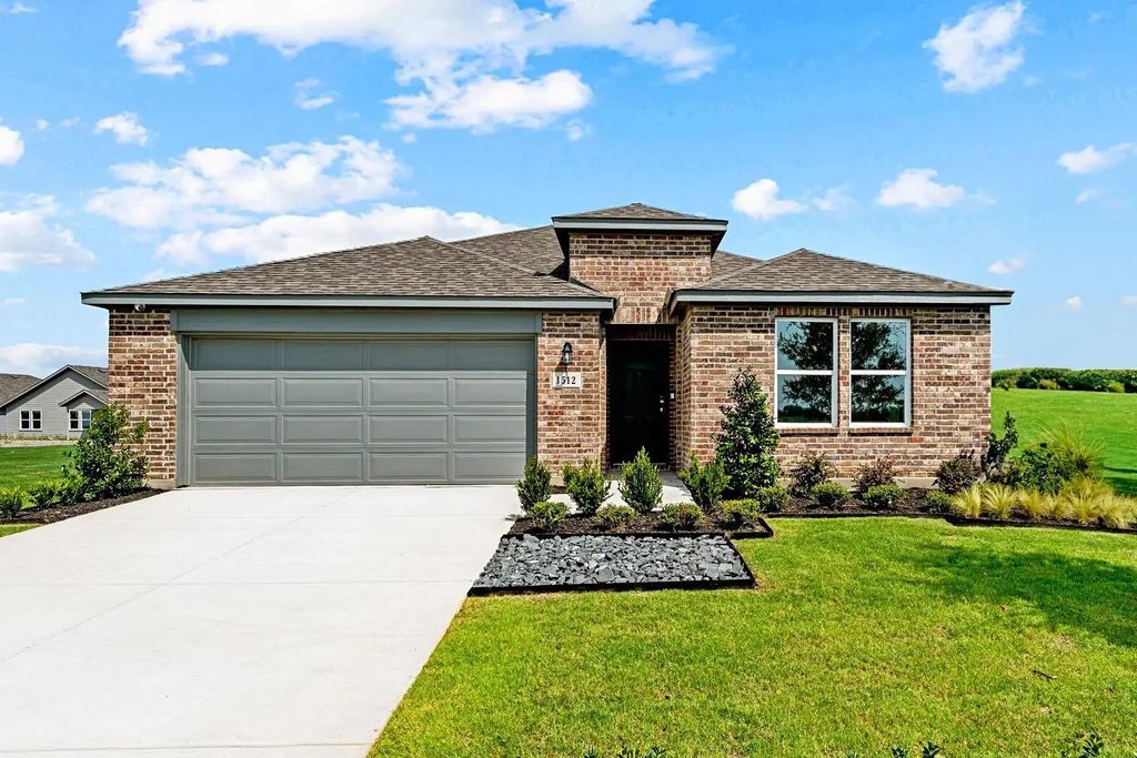 1512 Coldwater Way, Crandall
