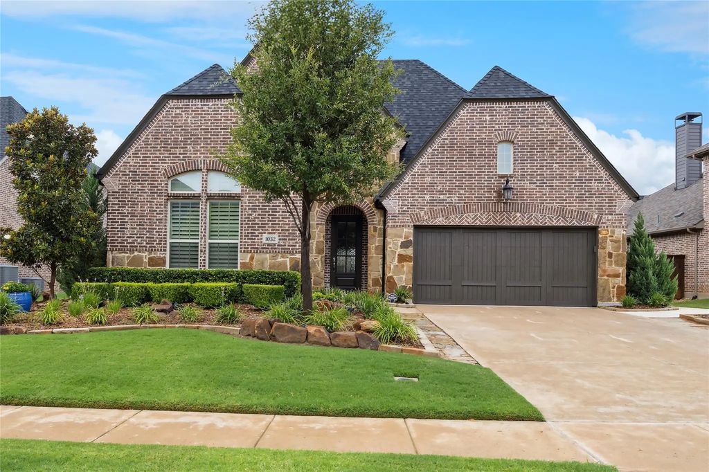 1032 W Bluff Way, Roanoke