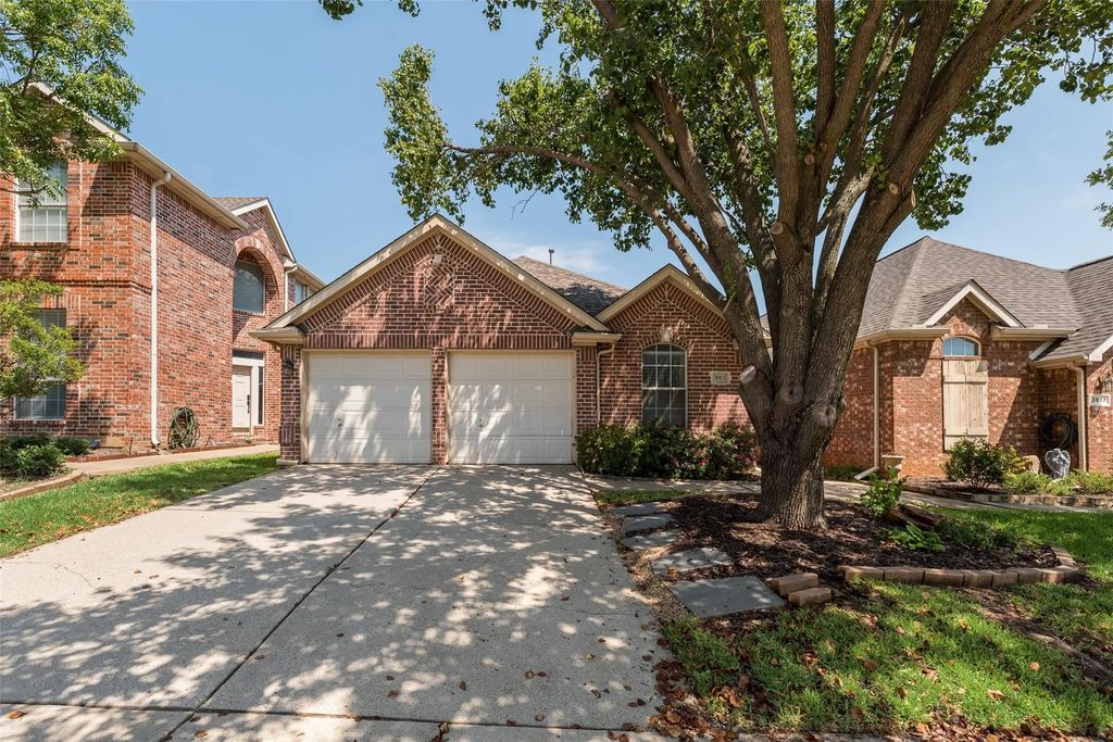 3913 Fairfax Drive, Bedford