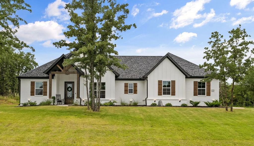 9041 Valley Oak Court, Springtown