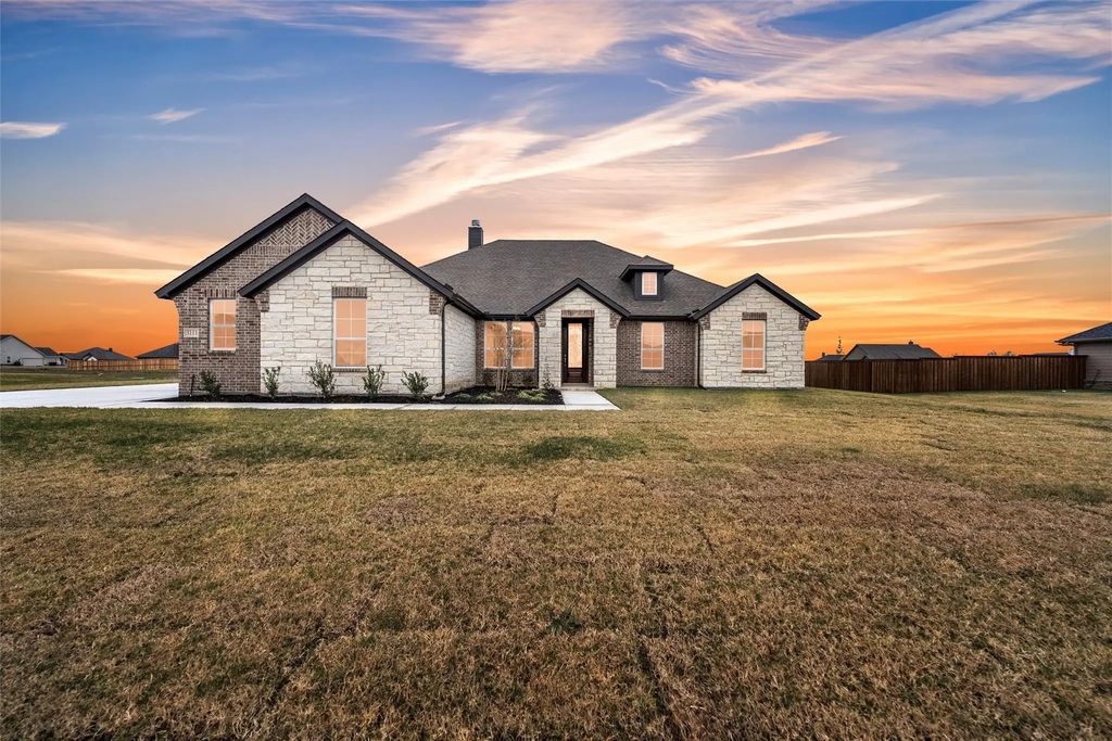 3111 White Oak Road, Oak Ridge